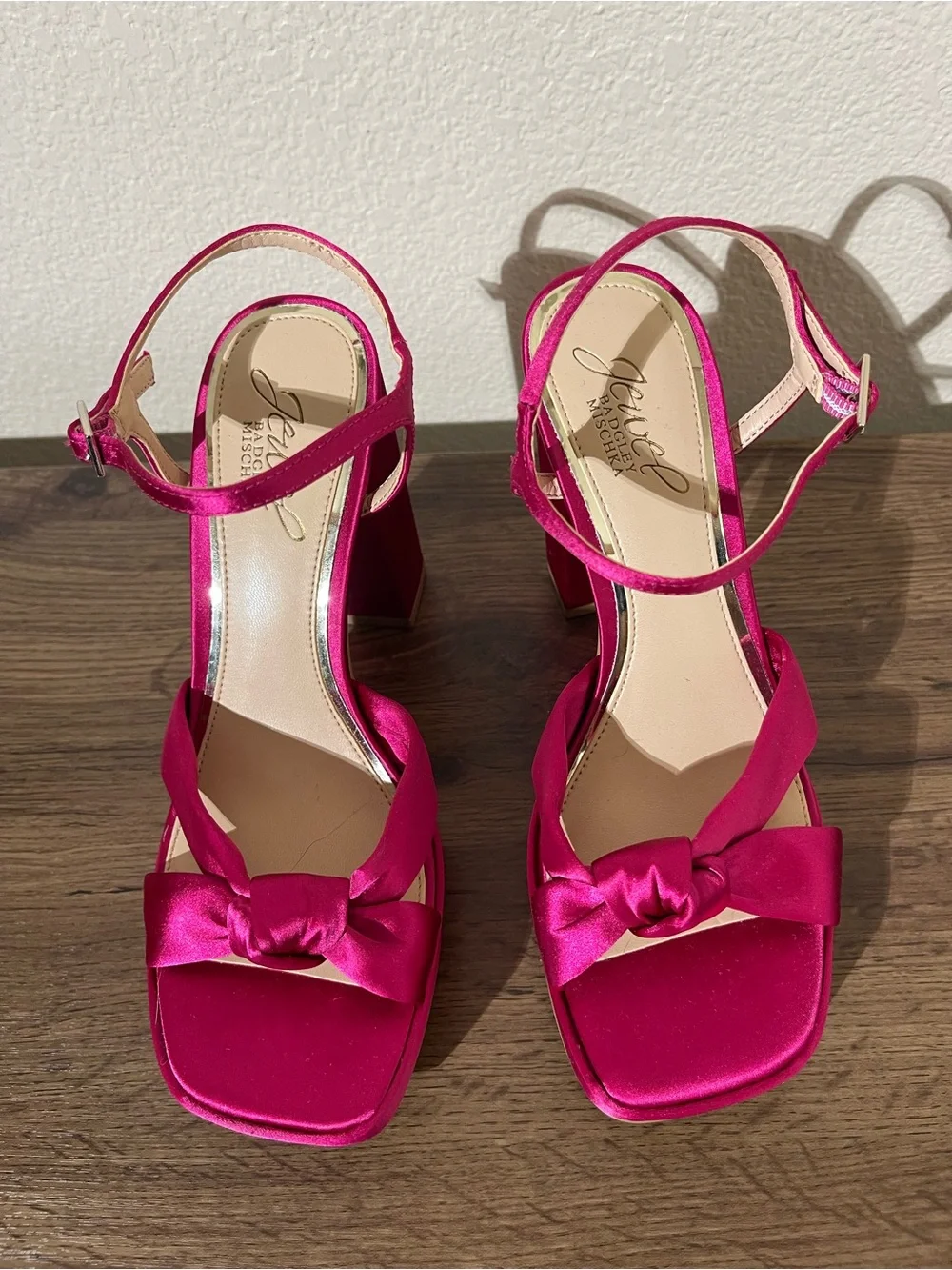 Jewel Badgley Mischka Fuchsia Satin Knotted Platform Block Heels